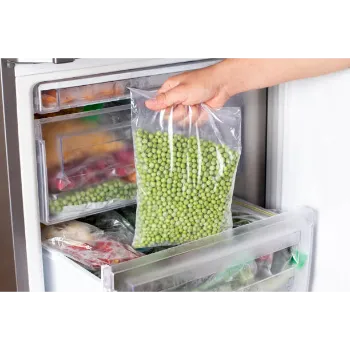 Organic Fresh Frozen Peas Frozen-Peas05-9140411-27849.webp