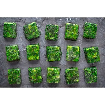 Organic Fresh Frozen Spinach Frozen-Spinach-06-5731231-12672.webp