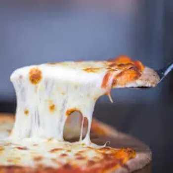 Pizza-Cheese5-5022756-54811.webp