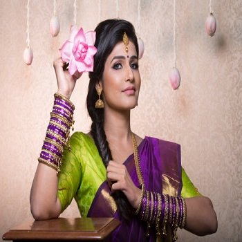 Wedding Bangles RR-4-9143760-44994.jpg