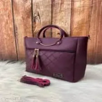 alluring-women-bag-2-4072832-52891.webp