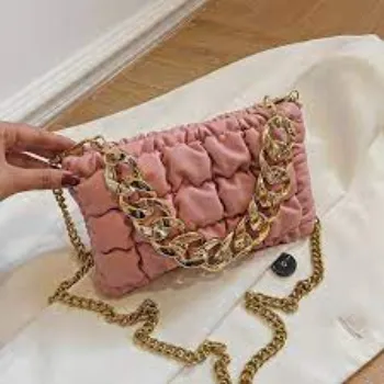 alluring-women-bags-3-8525500-18018.webp