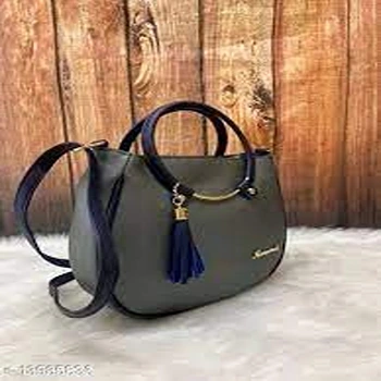 alluring-women-bags06-3340888-55543.webp