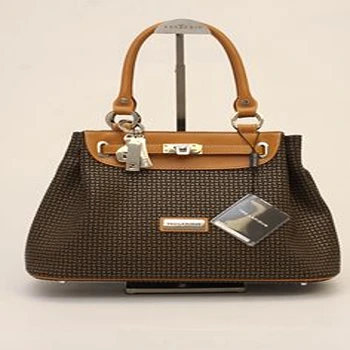 alluring-women-bags1-3220543-61489.webp