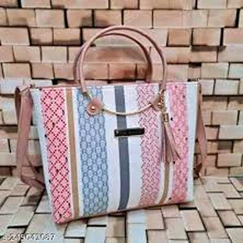 alluring-women-bags30-4025139-30645.webp