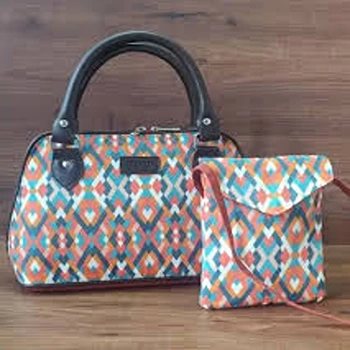 alluring-women-bags31-3587282-51108.webp
