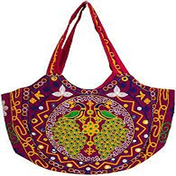 alluring-women-bags44-4989713-10661.webp