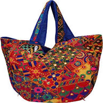 alluring-women-bags60-5388716-8087.webp