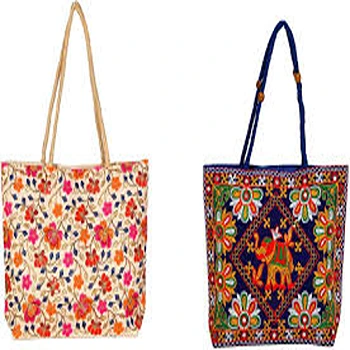 alluring-women-bags65-6042239-16443.webp
