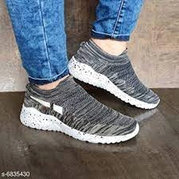 casual-shoes_10-6685805-71830.webp