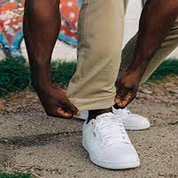 casual-shoes_14-8717683-39692.webp