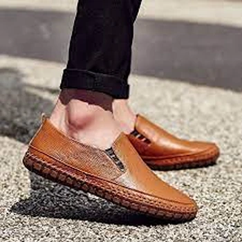 casual-shoes_16-2298498-55245.webp
