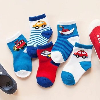 children-socks-1-3257679-45909.jpg