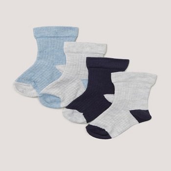 children-socks-2-4470582-93615.jpg