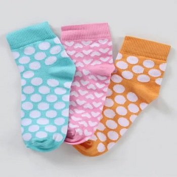 children-socks-5-3690172-26280.jpg