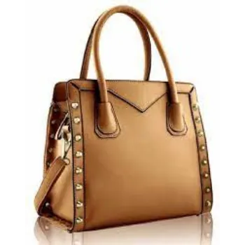 classic-designer-bag-1-8540721-21488.webp