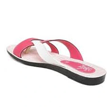 cool-slipper_15-2410143-55629.webp