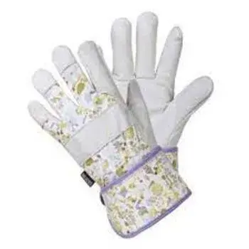designer-gloves10-5367992-63133.webp