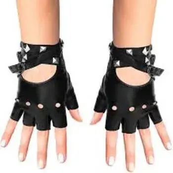 designer-gloves2-8402282-88420.webp