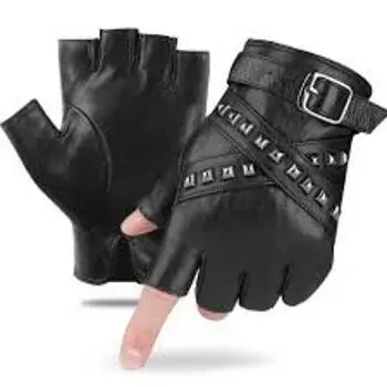 designer-gloves3-6888420-19432.webp