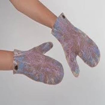 designer-gloves36-4628978-9014.webp