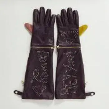 designer-gloves5-1711102-4373.webp