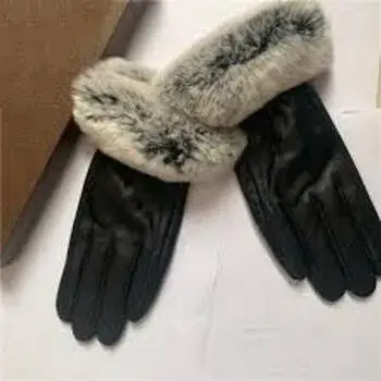 designer-gloves5-7746724-39881.webp