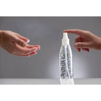 fine-mist-spray-bottle05-1454362-58006.webp