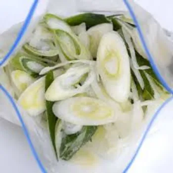 Natural Frozen Onion frozen-onion5-7004255-63441.webp