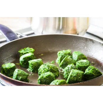 Natural Frozen Spinach frozen-spinach-19-4728437-73964.webp