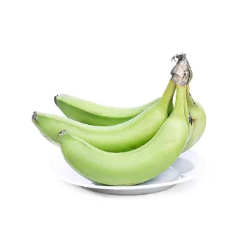 green-banana-16-4394332-82006.webp