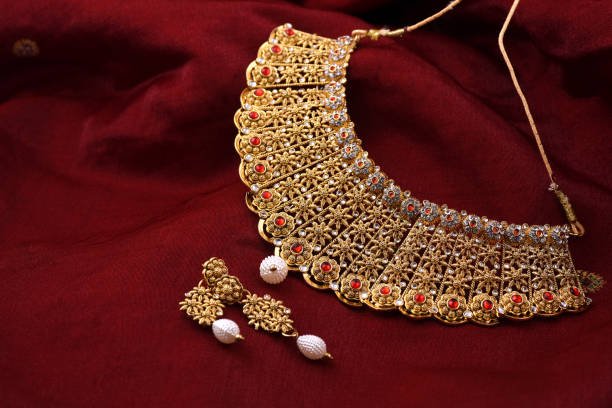 Gold Necklace Set jewellery3-9683255-38278.jpg