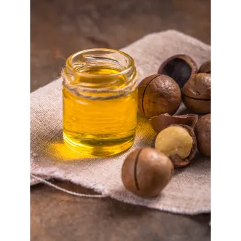 nut-oil-08-3794912-37411.webp