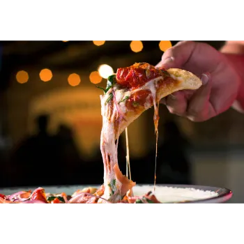 pizza-cheese-3-1494952-92644.webp