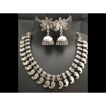 Silver Necklaces silver-necklaces-10-3006545-39876.webp