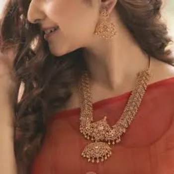 Highly Finished Traditional Necklace traditional-necklace-32-8123414-39093.webp